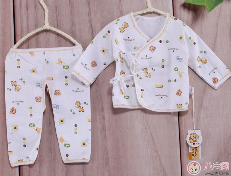 每次给宝宝穿衣太麻烦怎么办 简便快速给孩子穿衣方法 每次给宝宝穿衣太麻烦怎么办 简便快速给孩子穿衣方法